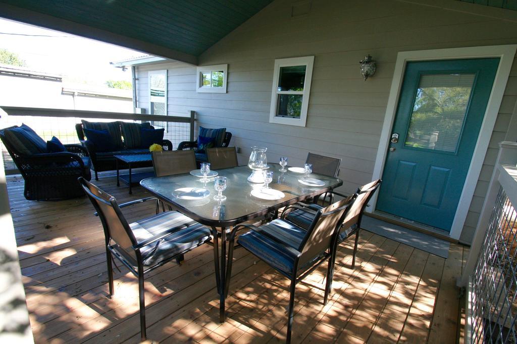 Bear Creek Cottage Manchaca Exterior photo